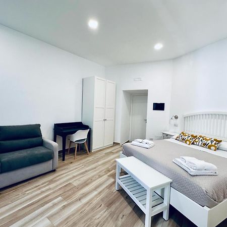 B&B Lara'S Home By I Borbone Napoli Dış mekan fotoğraf