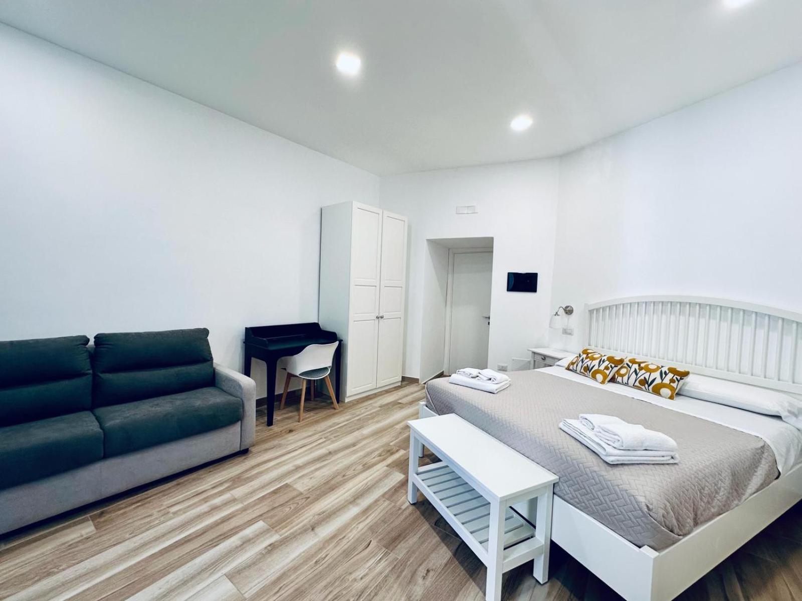 B&B Lara'S Home By I Borbone Napoli Dış mekan fotoğraf