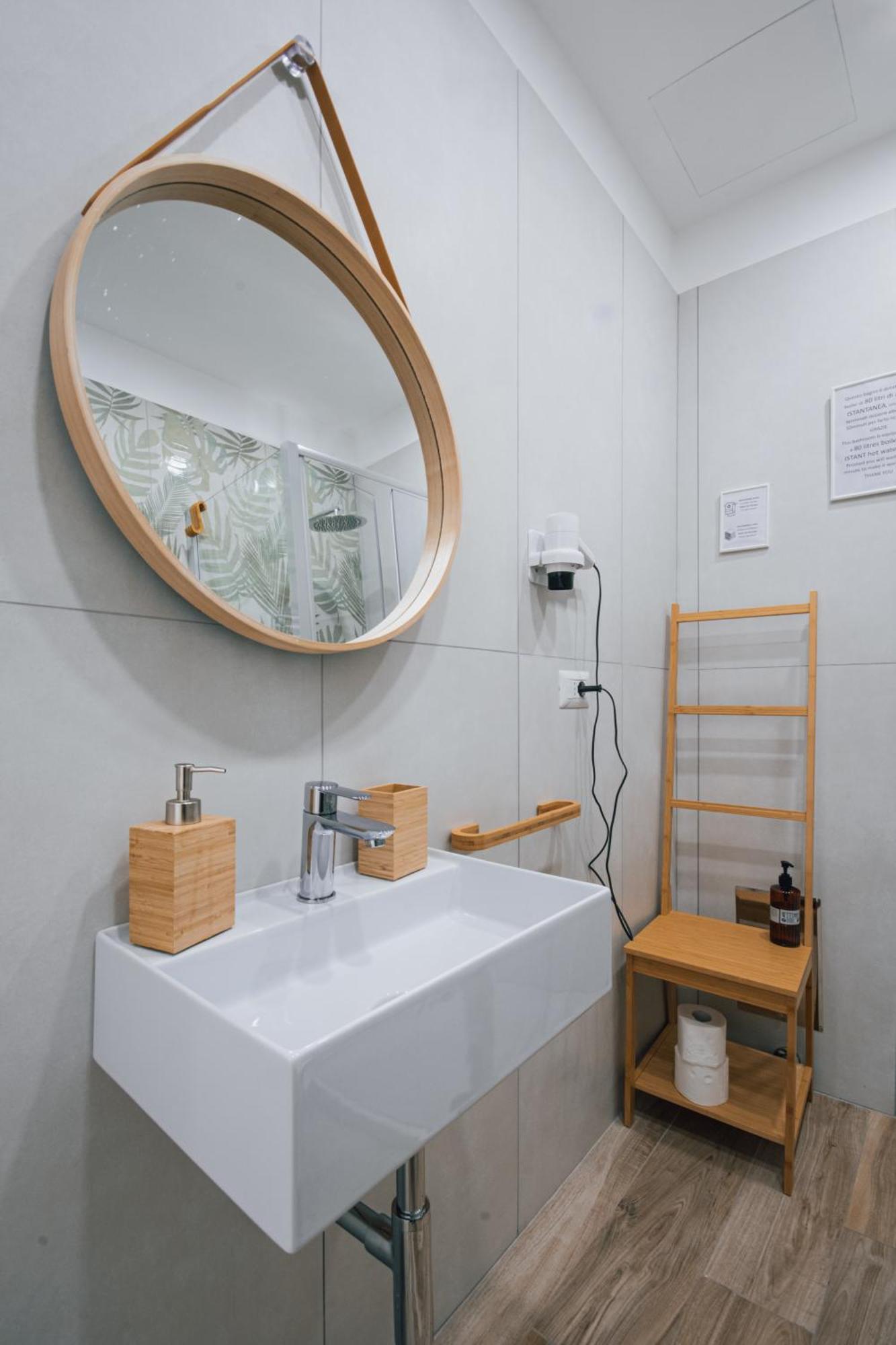B&B Lara'S Home By I Borbone Napoli Dış mekan fotoğraf