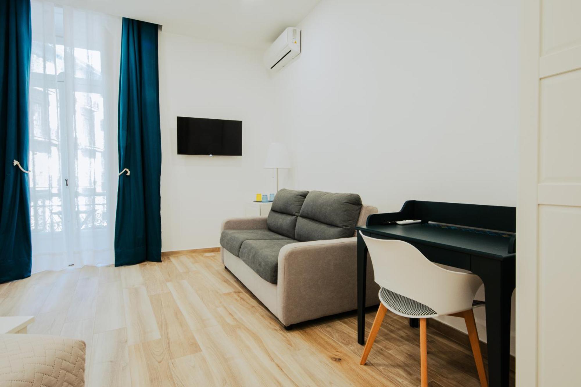 B&B Lara'S Home By I Borbone Napoli Dış mekan fotoğraf