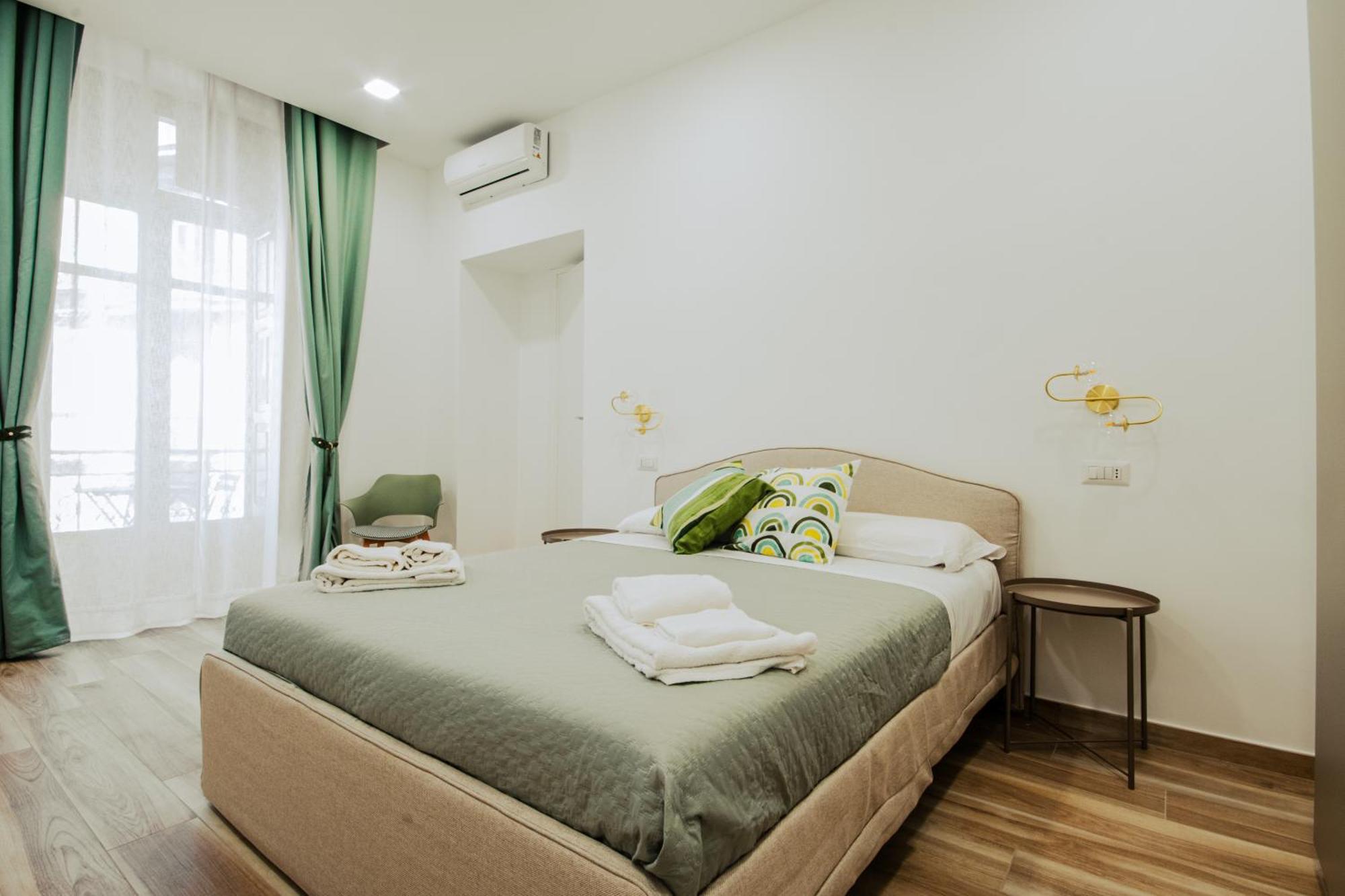 B&B Lara'S Home By I Borbone Napoli Dış mekan fotoğraf